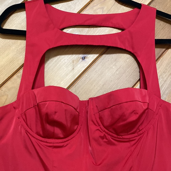 BB Dakota red pleaded dress - Picture 2 of 4